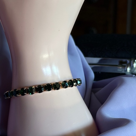 ⚜️ Elegant Bracelet With Deep Green Zirconia 💎🟢 - Picture 5 of 7